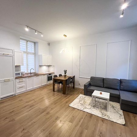 Zlote Apartamenty 6 Legnica Ngoại thất bức ảnh