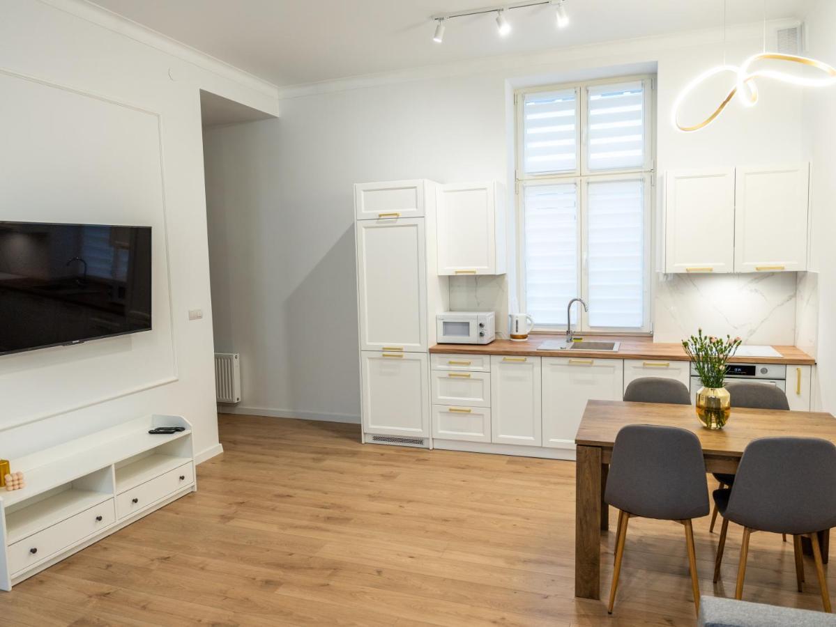 Zlote Apartamenty 6 Legnica Ngoại thất bức ảnh